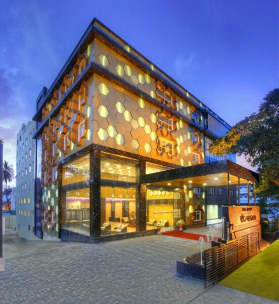 Rio Meridian Hotel Mysore Exterior photo